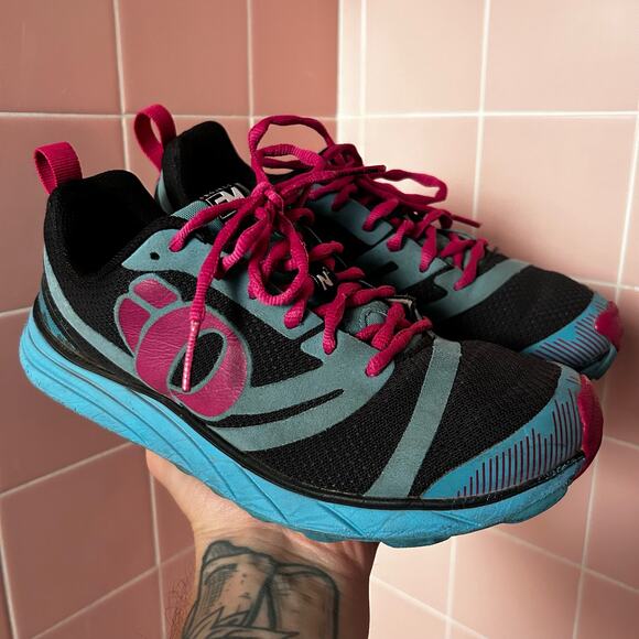 Pearl Izumi Trail Running Shoes - Picture 1 of 5
